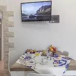 Apartman Cozy Flat Steps From Beaches *