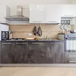 Apartman Cozy Flat Steps From Beaches