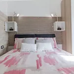 Cozy Flat Steps From Beaches * Porto Torres