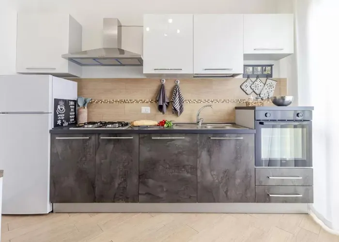 Apartman Cozy Flat Steps From Beaches